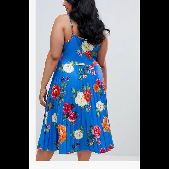 ASOS Design Curve scuba floral cami pleated midi skater dress - Picture 3 of 4